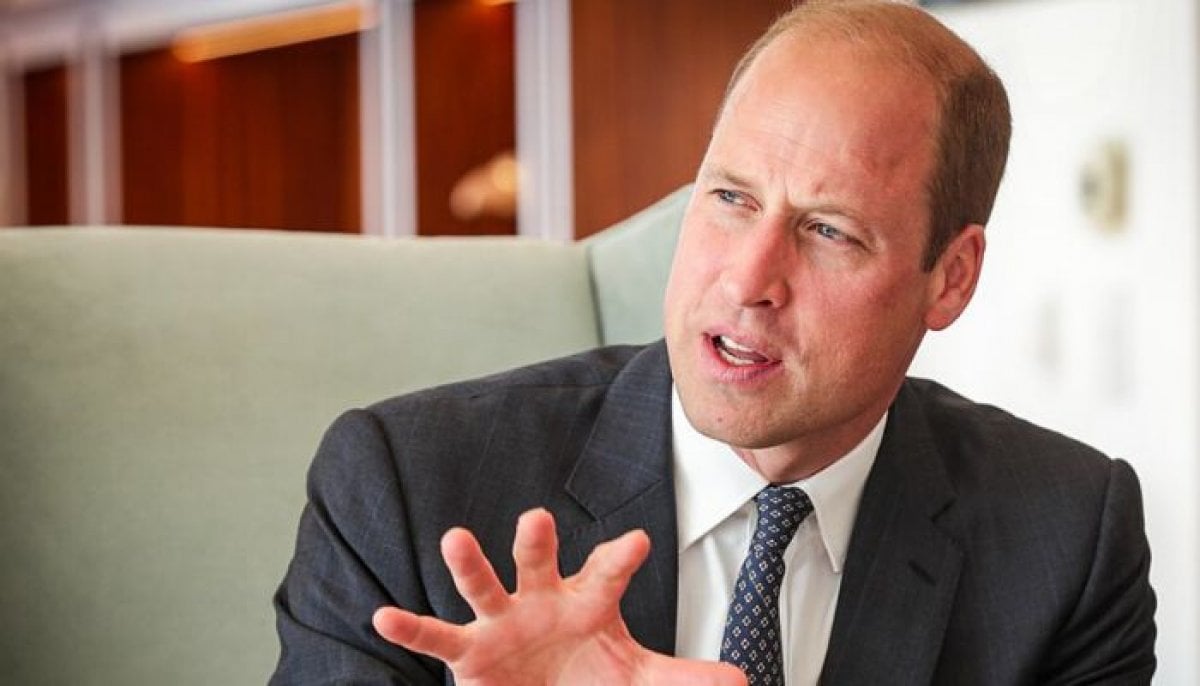 Prince William meets Aberfan survivors in emotional visit