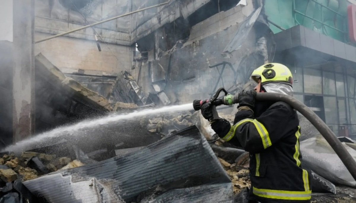 Russia attacks Kyiv hours after peace talks announcement, killing two and injuring 22
