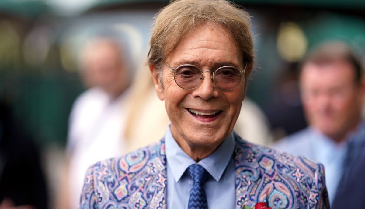 Sir Cliff Richard revamping hit track for Christmas