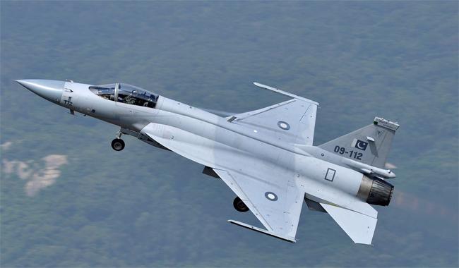 شركة فرنسيه ستقوم بتطوير الكترونيات المقاتله JF-17 Thunder الباكستانيه  L_167570_054227_print