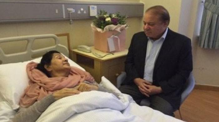 Kulsoom’s condition: Nawaz, Maryam postpone return to Pakistan