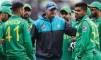 You can become heroes tomorrow, Arthur tells Pak players