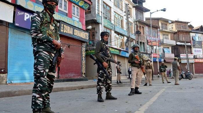 Under international pressure, India announces to restore mobile service in IOK