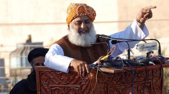 Azadi March on schedule, fake govt not acceptable: Fazl