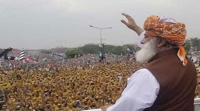 Fazl gives PM two days to quit