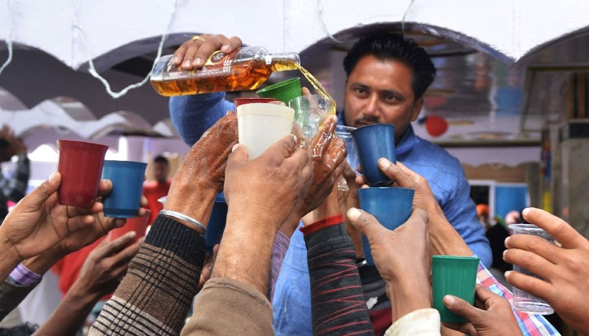 India alcohol death toll rises to 98