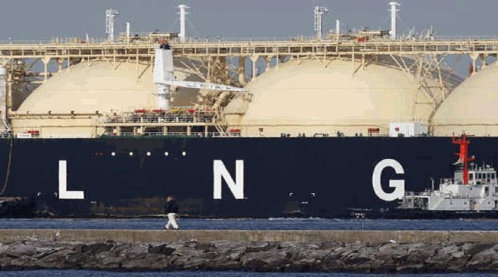 Govt ties LNG imports with consumers’ buying ability