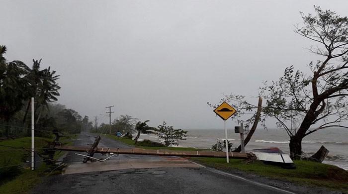 Two dead as cyclone levels Fiji villages - Vimarsana News