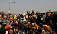 Indian farmers protest gathers momentum amid 25 deaths