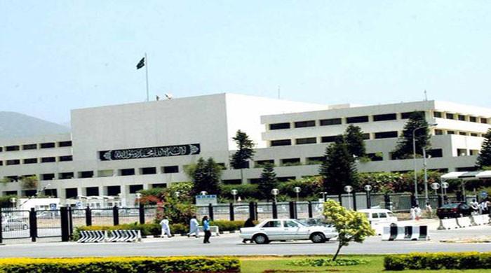 Officials to get NAB's nod to clear 40pc dues of 12 IPPs - Vimarsana News