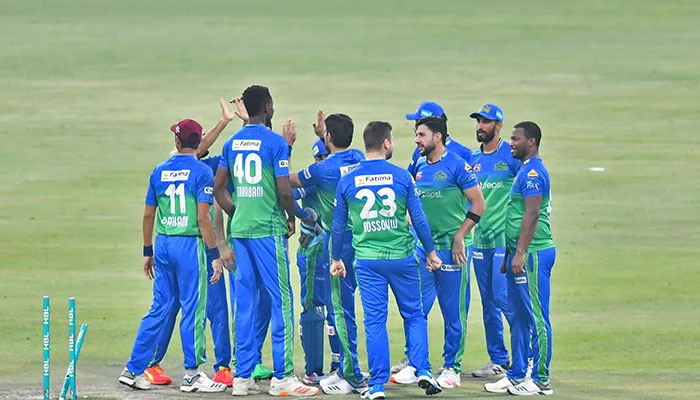 Sultans qualify for final after vanquishing United