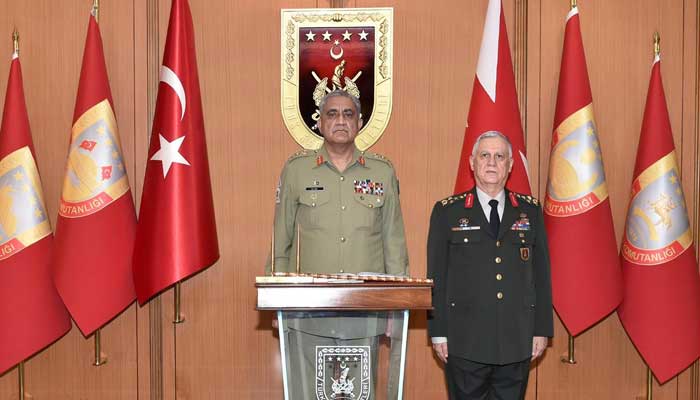 COAS meets Turkish, Azerbaijan top military officials