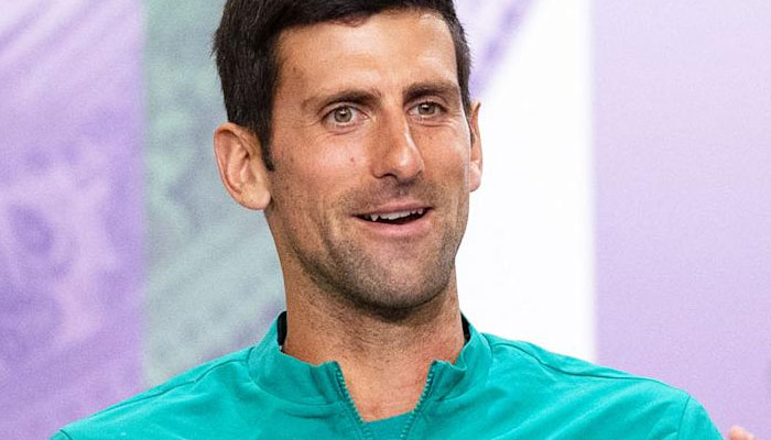 Djokovic storms into last 32 despite more falls