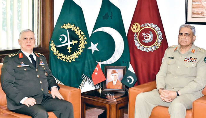 Turkish commander meets COAS, defence ties discussed