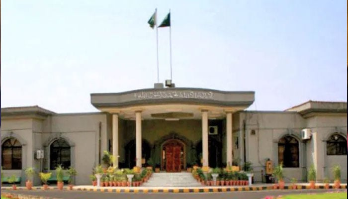 IHC seeks reply from CDA over sanitary workers’ salary issue