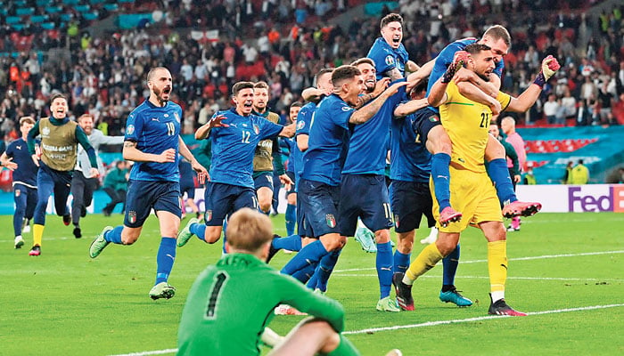 Euro 2020 final: Italy wins in penalty shootout