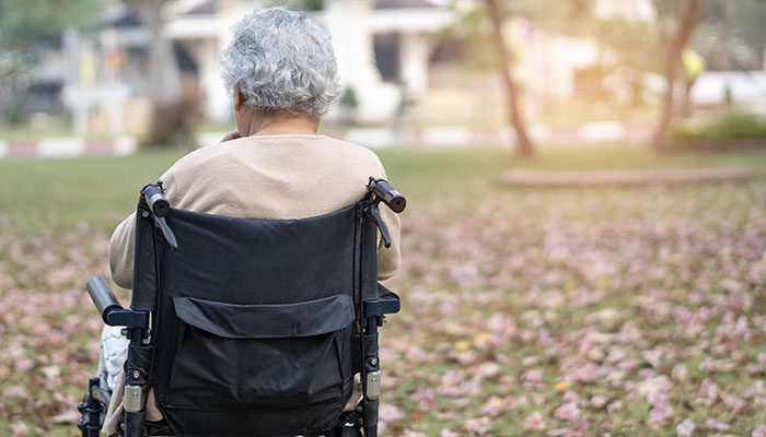 High cholesterol in middle-age is linked with increased risk of dementia