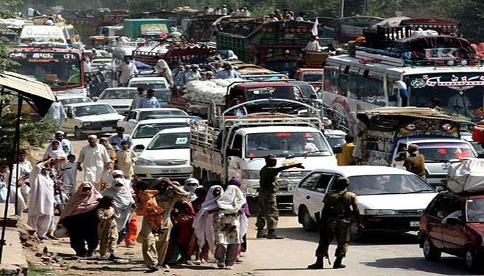 Worst traffic jams make tourists suffer in Swat