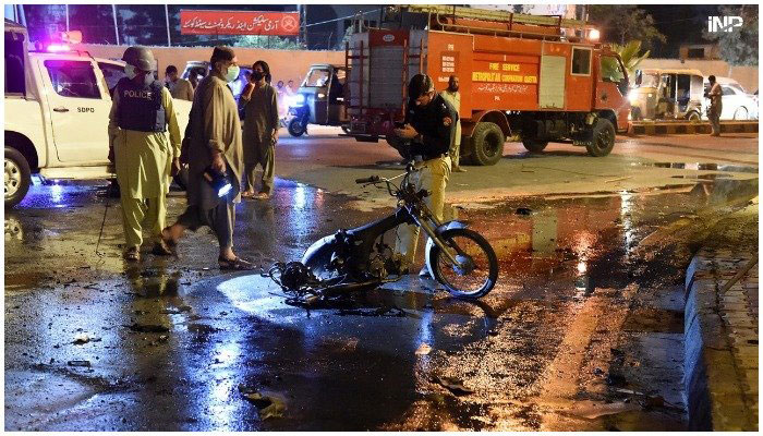 Two policemen martyred, 21 injured in Quetta bombings