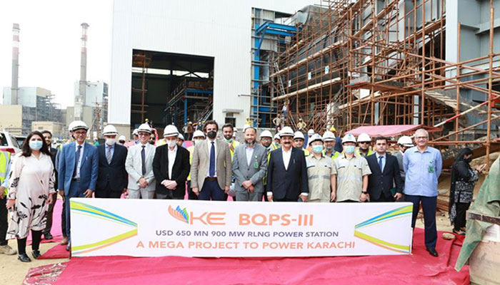 Khusro reviews generation capacity of KE’s Bin Qasim Power Station 3