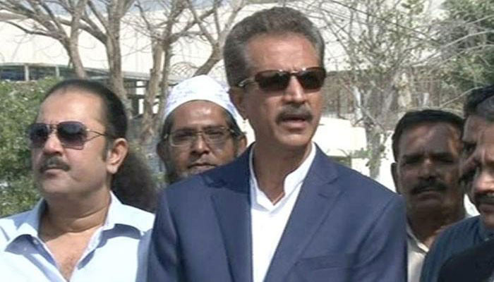 Sindh govt wants to take over remaining KMC depts, warns Akhtar
