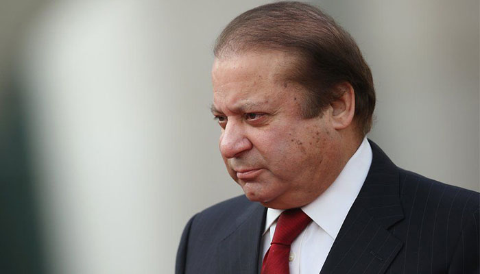 Stop supporting crumbling govt, Nawaz asks institutions