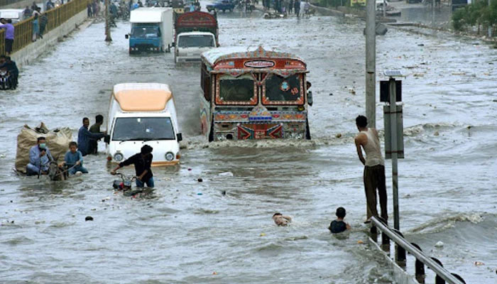 Tropical cyclone: Karachi bracing for moderate to heavy showers