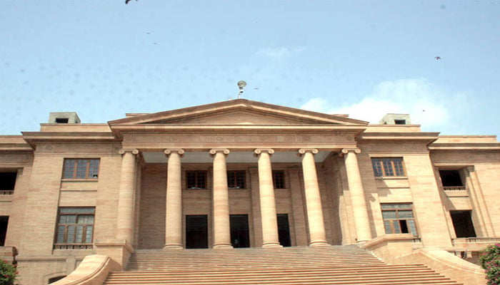 SHC questions charged parking fee collection in Karachi