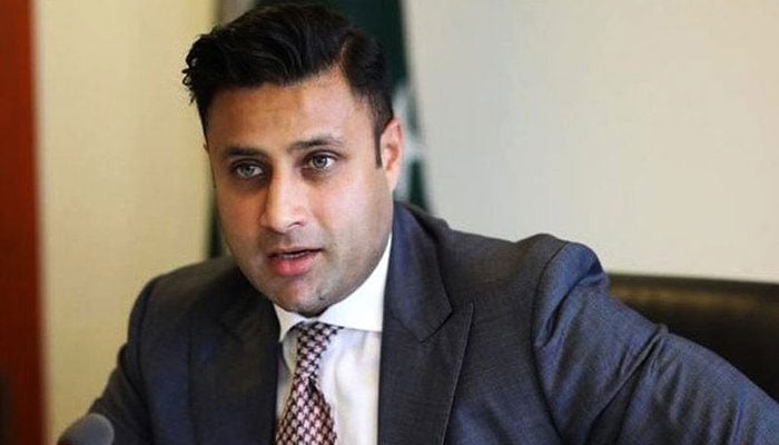 ‘$32 bn remittances in current fiscal’: Zulfi Bukhari lauds Pak expats for breaking record