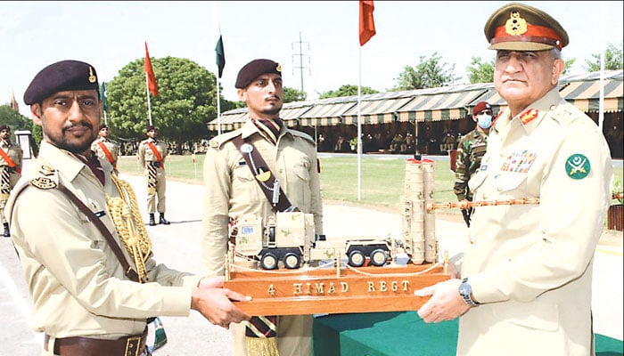 General Qamar Javed Bajwa witnesses commissioning of new air defence system