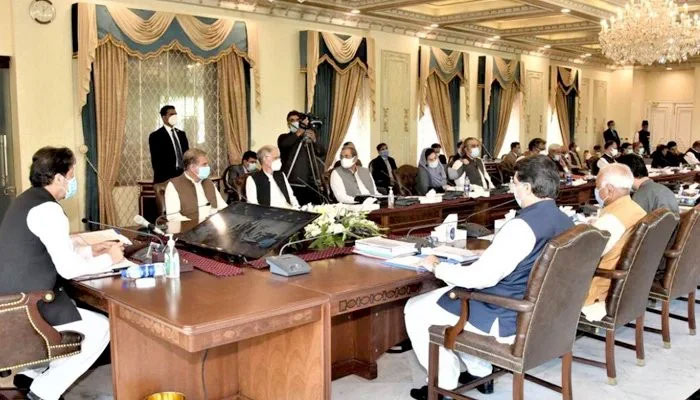 Govt decides to reduce taxes on food items