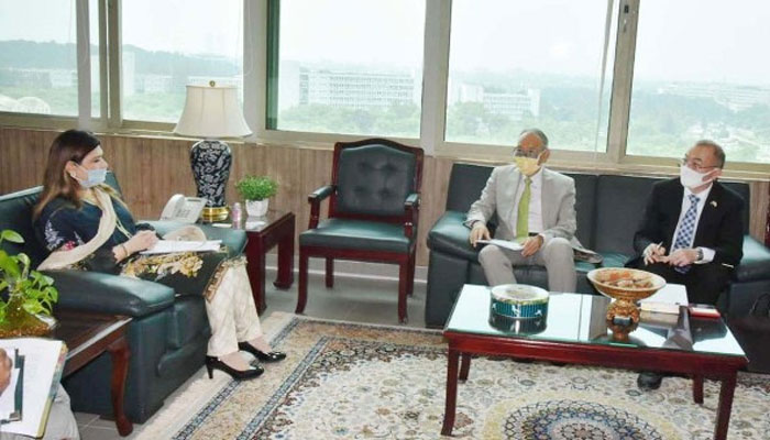 Outgoing Japanese envoy calls on president, PM