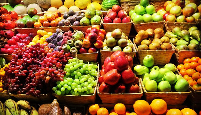 Buyers unable to get benefit despite decline in prices of fruits, vegetables