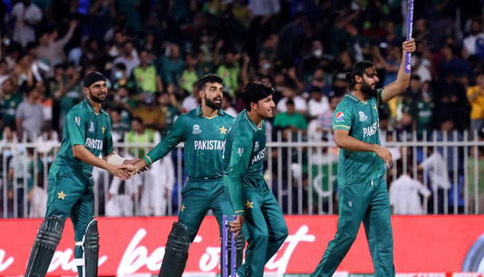 Twenty20 World Cup: Pakistan down Kiwis for second straight victory