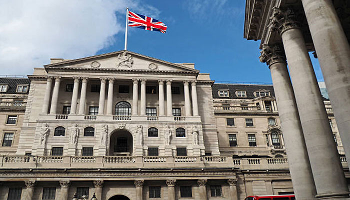 BoE holds interest rate