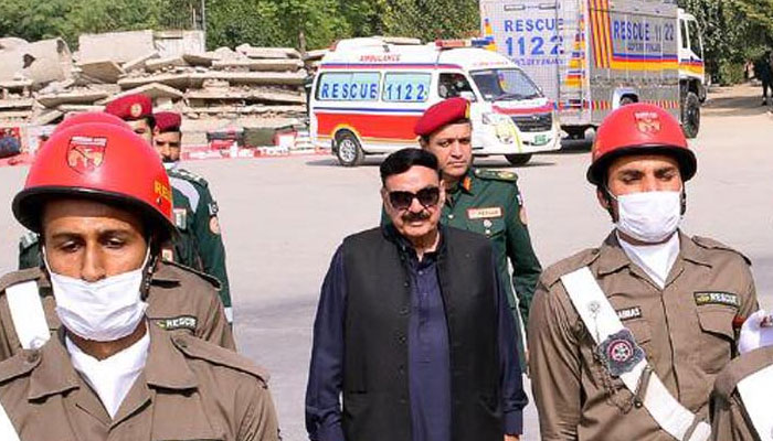 Sh Rashid promises 20 ambulances to start Rescue 1122 service in Islamabad