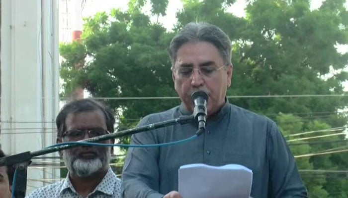 Raise in POL prices: ‘MQM-P has nothing to do with govt policies’