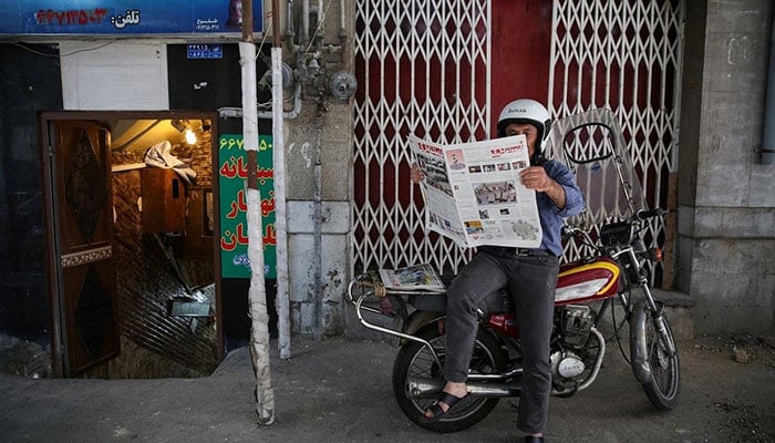 Iran suspends newspaper