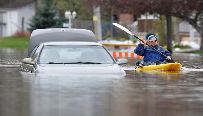 Hujan deras memaksa evakuasi di Kanada