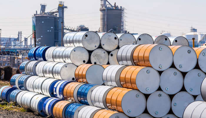 IEA mengangkat asumsi harga minyak mentah rata-rata 2022 menjadi ,40/bbl