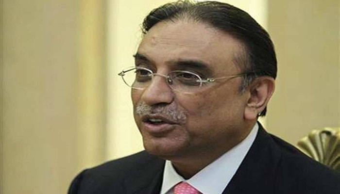 Imran govt won’t complete five-year term: Zardari
