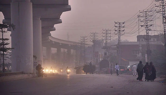Worsening smog condition: Educational institutes, private offices to remain shut for three days a week in Lahore