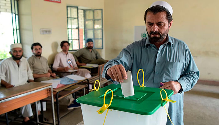 Ticket allotment for LG polls divides PTI in Mardan