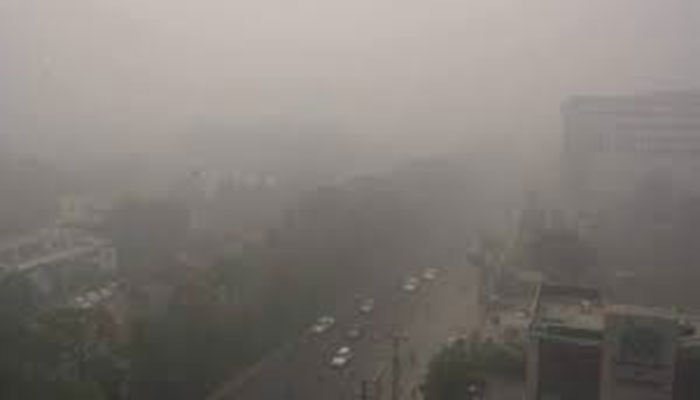 Smog likely to prevail in Lahore