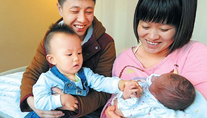 China extends maternity leave to boost births