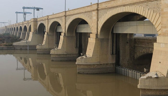 ‘WB agrees on pre-feasibility study of new Sukkur Barrage’
