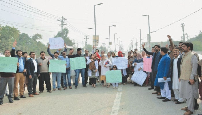 Students protest against mysterious death of MBBS student