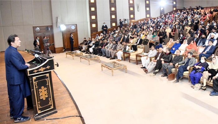 Prime Minister Imran Khan addressing a condolence reference held here at the PMs Office to express solidarity with the family of the late Priyantha Kumara, who was killed by a mob in Sialkot last Friday. -APP