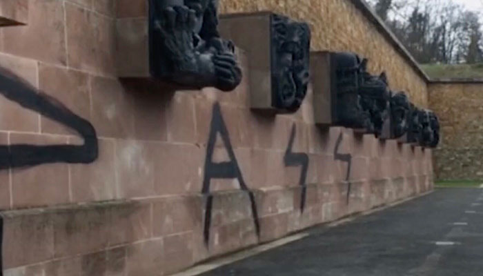 French WWII memorial vandalised