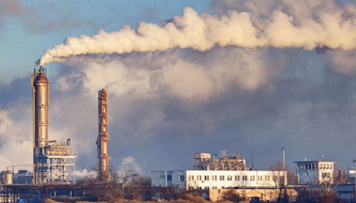 Chemical air pollution creates new toxins over time